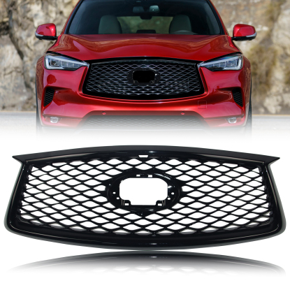 صورة شبكة أمامية لسيارة إنفينيتي QX50 موديلات 2019-2021 مع فتحة كاميرا باللون الأسود اللامع